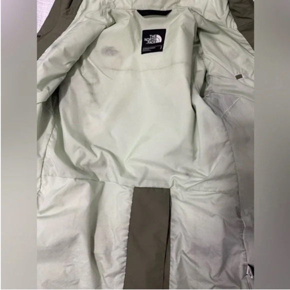 The North Face Adjustable Green Rain Jacket (S) - Picture 10 of 13